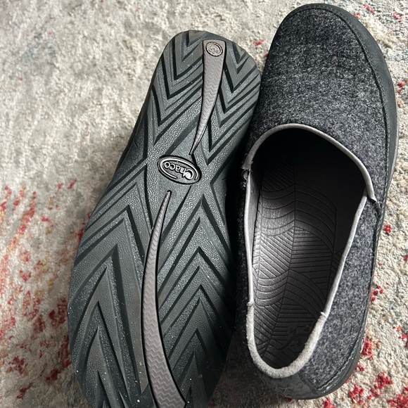 Chaco loafers woman’s 11 black like new - Picture 4 of 5